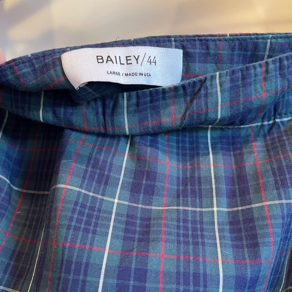 NWT Bailey 44 SZ L Navy Plaid Twin Fin Off the Shoulder Top! - Picture 2 of 14